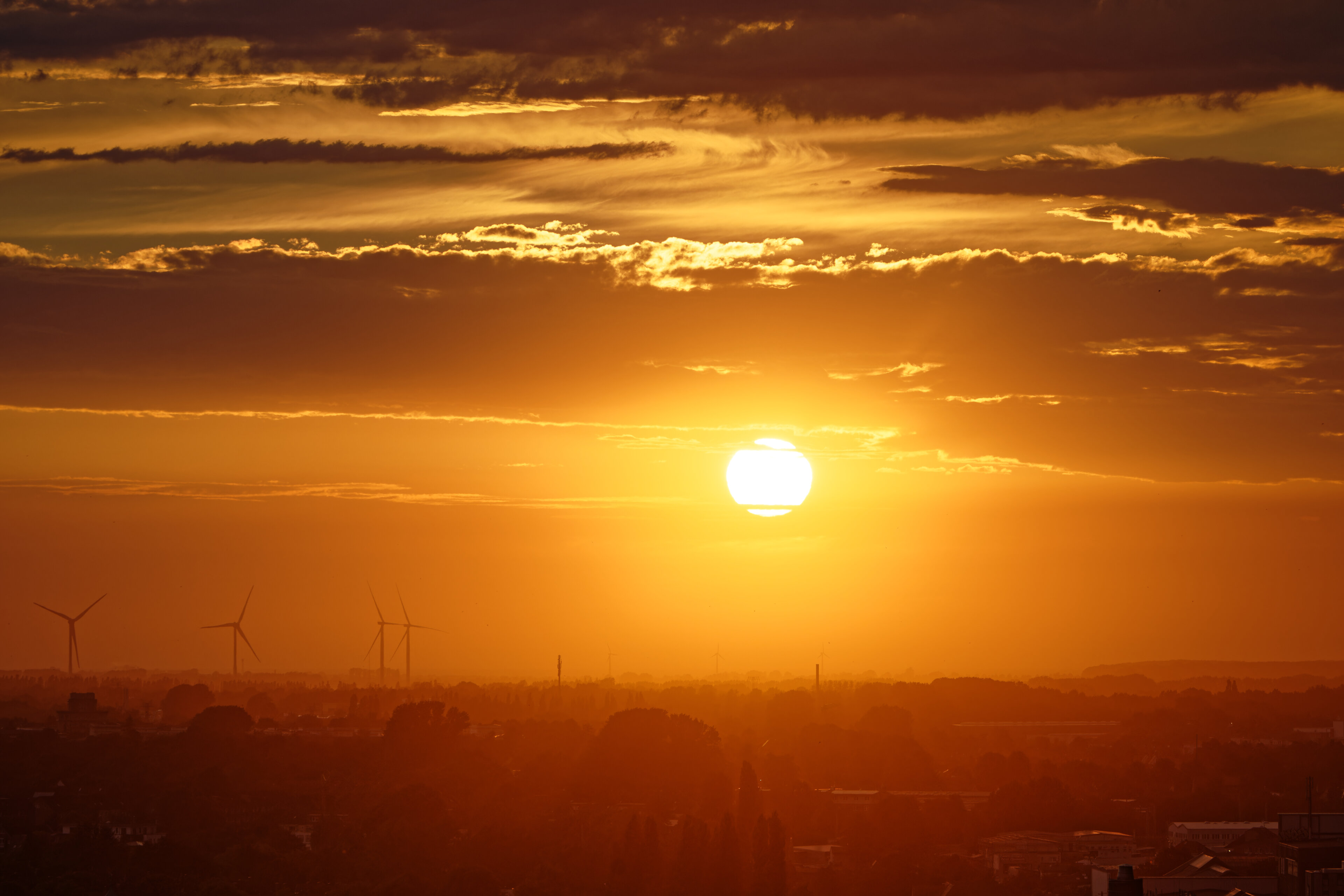 Sonnenuntergang über dem Land